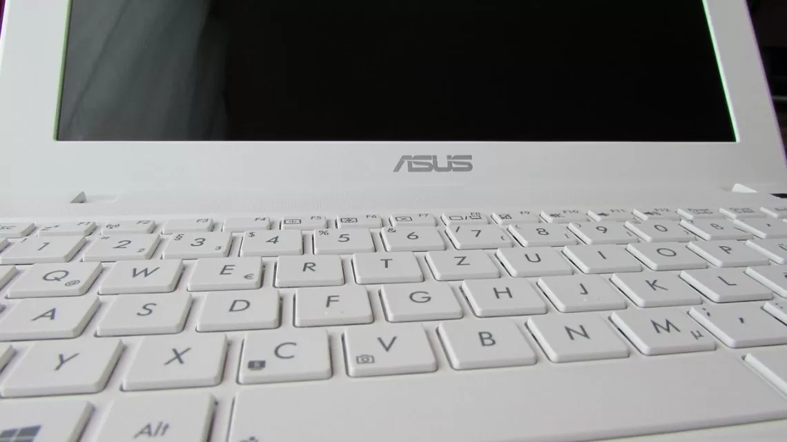 Remplacer une touche de clavier portable Asus : le guide pratique et sans blabla