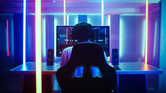 Quel écran PC gamer choisir ? Résolution, Hz, dalle et configuration
